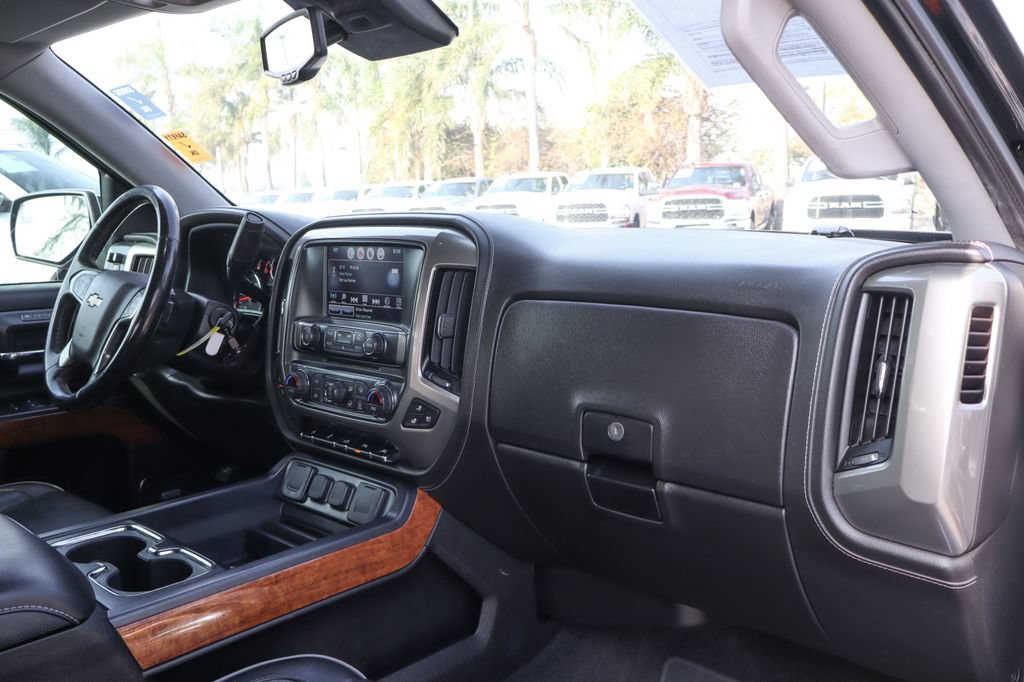 Used 2018 Chevrolet Silverado 1500 High Country RWD image 42