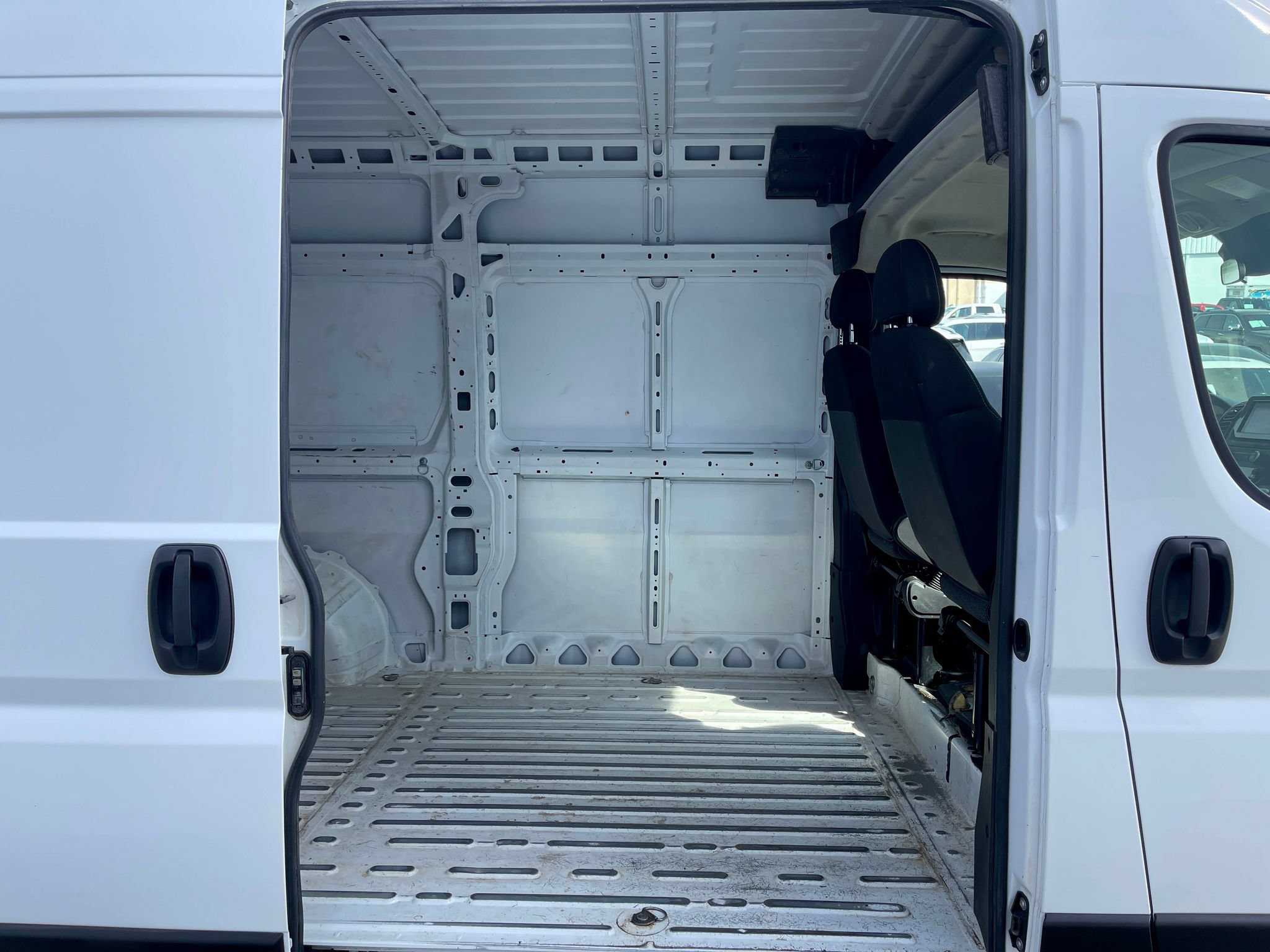 Used 2023 RAM ProMaster 2500 FWD image 26
