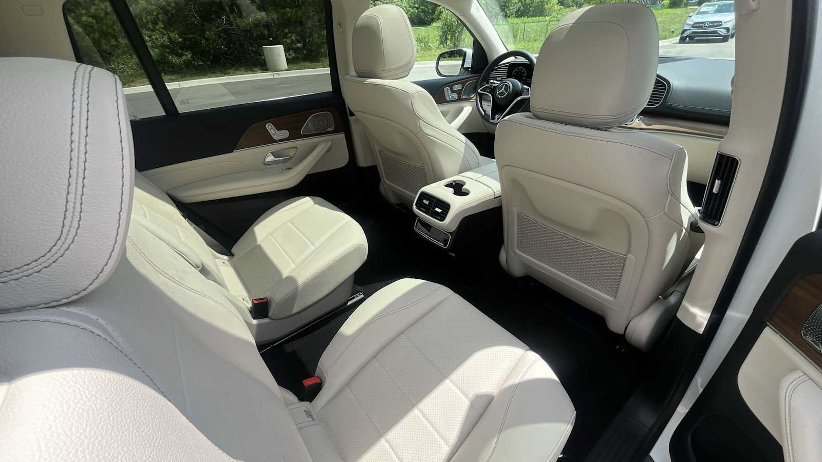 New 2026 Mercedes-Benz GLS 450 4MATIC image 12