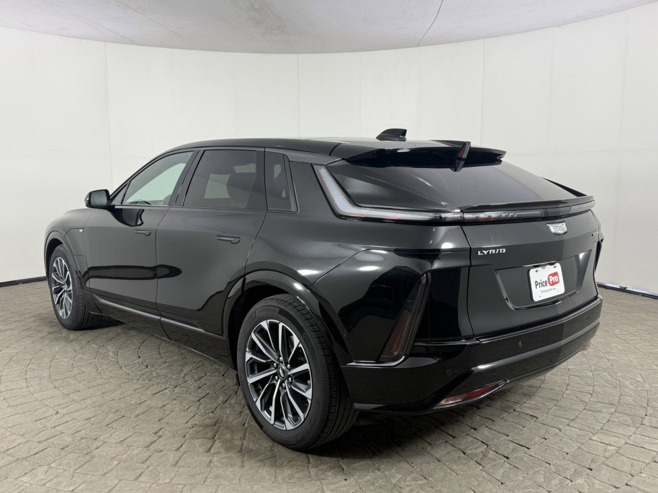 Used 2024 Cadillac Lyriq Sport image 5