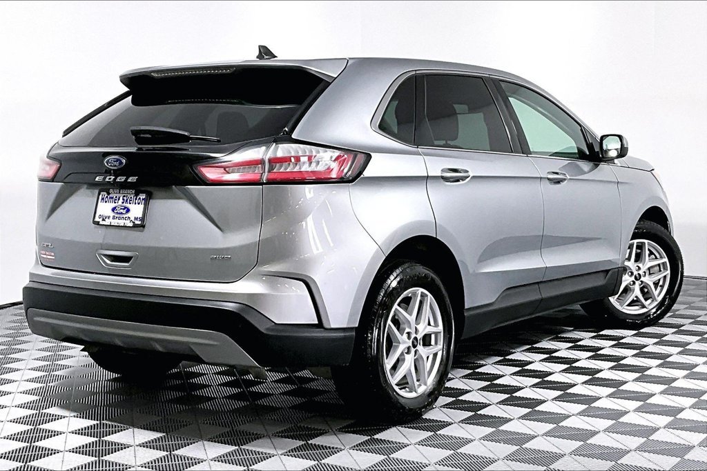 Used 2024 Ford Edge SEL w/ Convenience Package AWD/4WD image 12