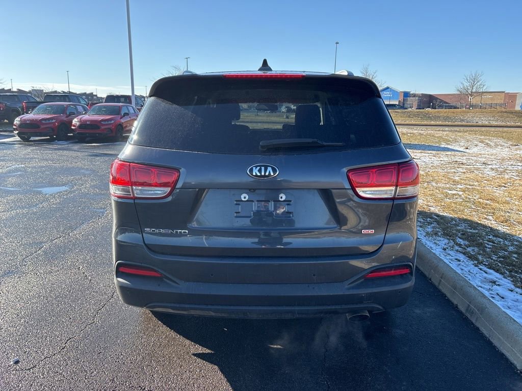 Used 2017 Kia Sorento LX w/ LX Convenience Package image 10