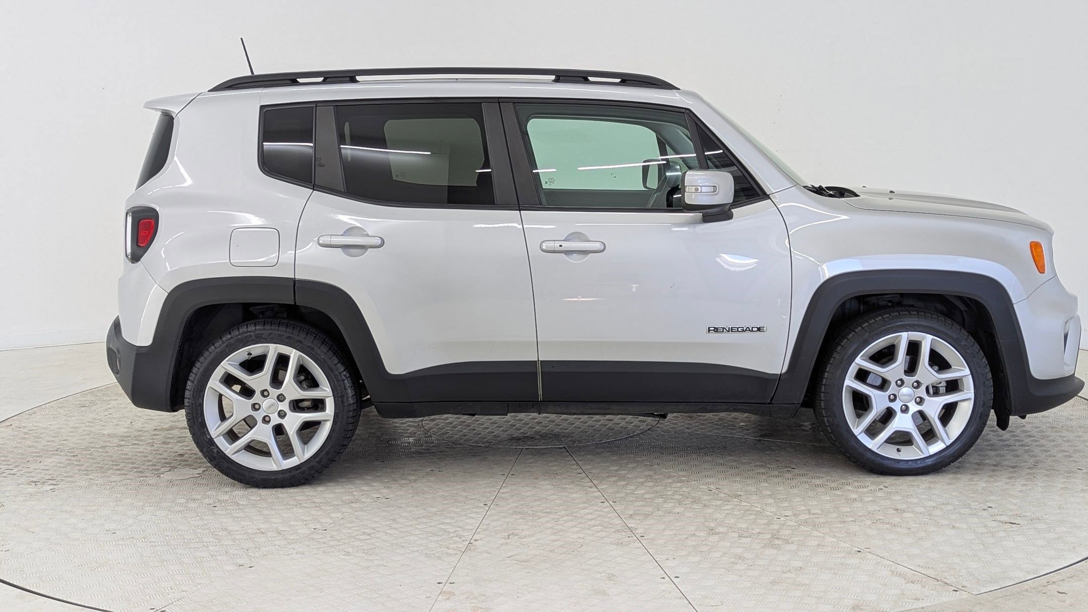 Used 2021 Jeep Renegade Latitude image 8