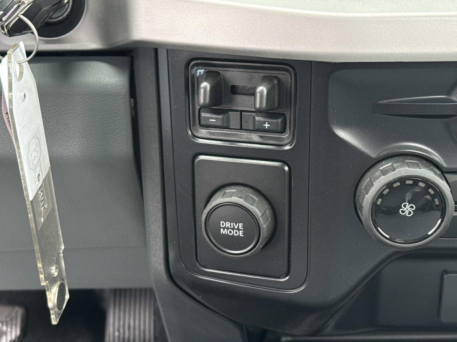 New 2025 Ford F350 XL w/ XL Chrome Package image 17