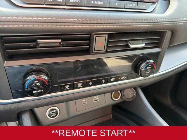 Used 2023 Nissan Rogue SV image 17