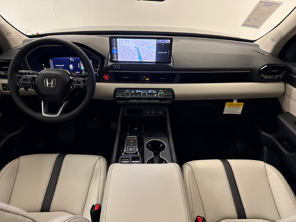 New 2026 Honda Pilot Touring image 13