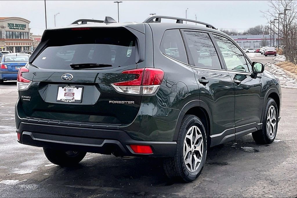 Certified 2023 Subaru Forester Premium image 15