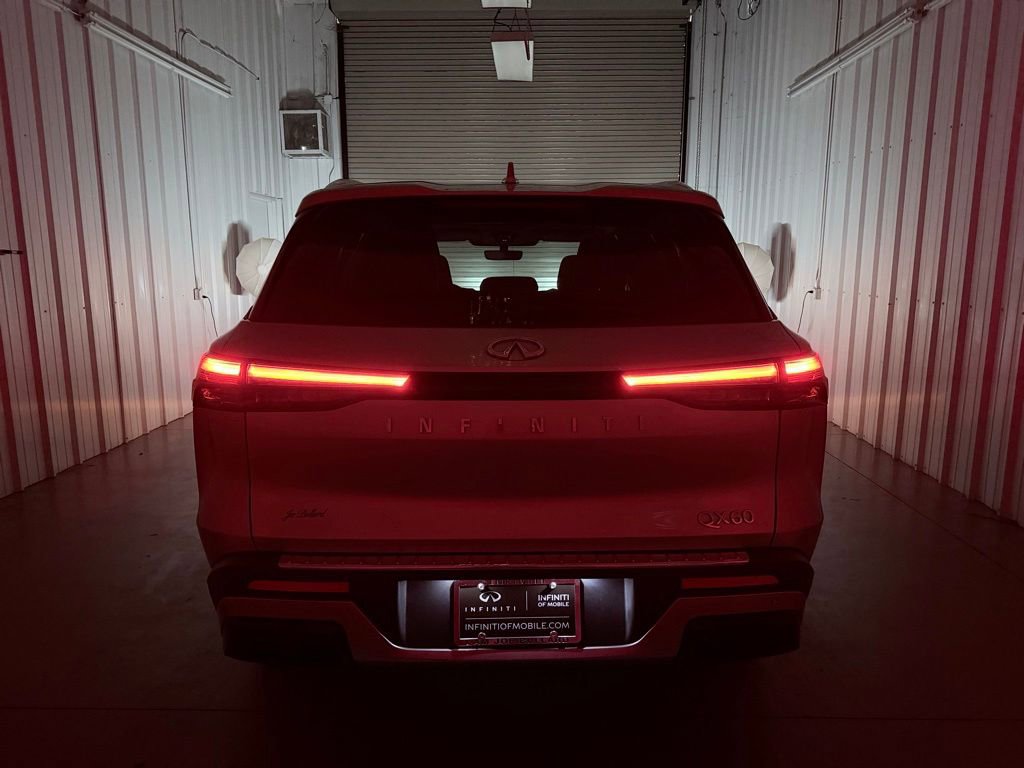 Certified 2023 INFINITI QX60 Luxe w/ Cargo Package FWD image 9