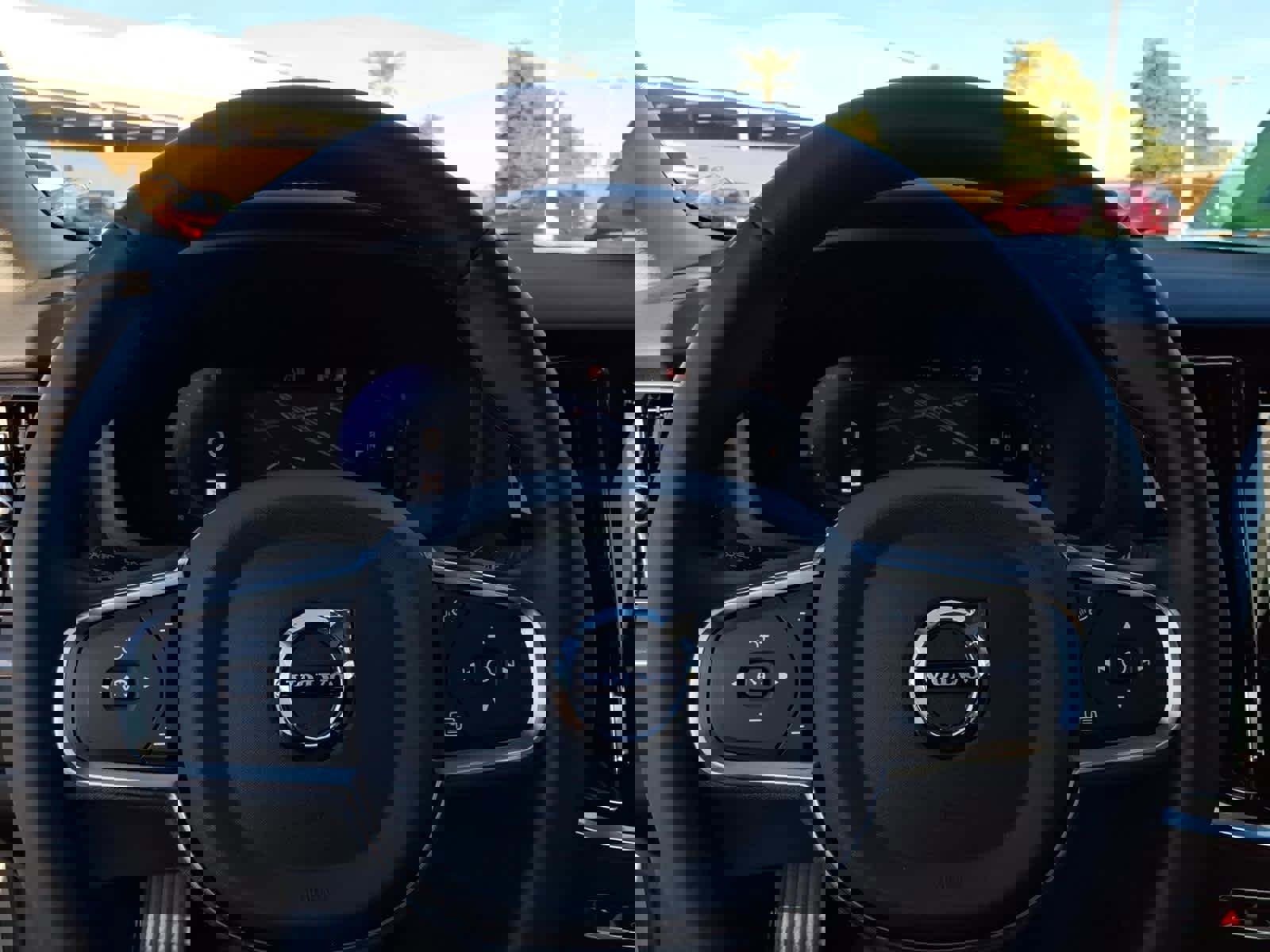 Used 2025 Volvo S60 B5 Core image 33