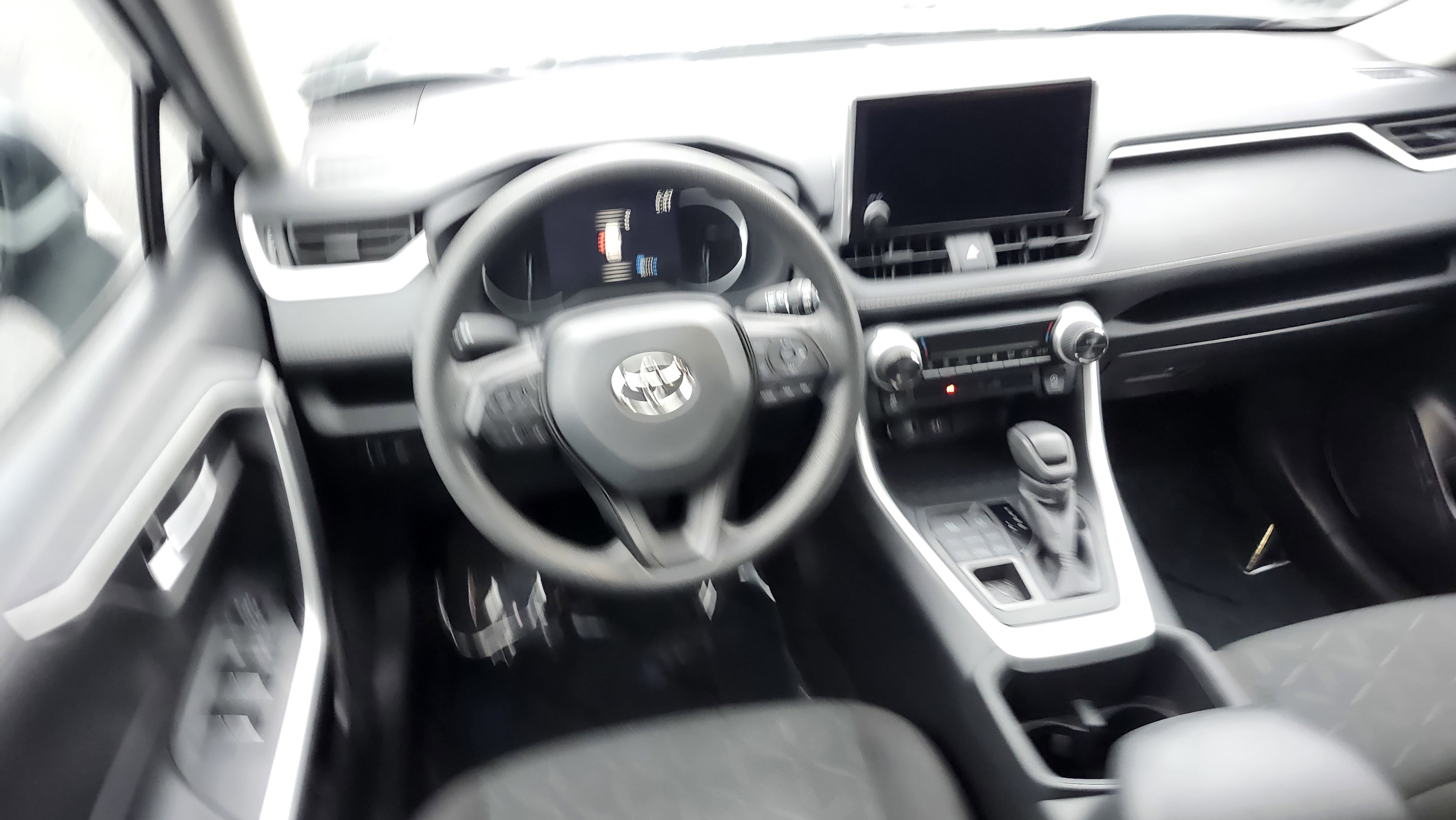 Used 2024 Toyota RAV4 XLE image 19