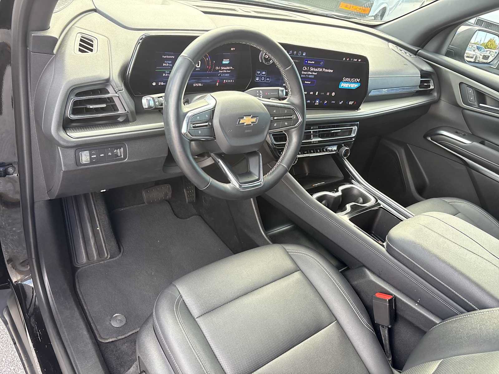 Used 2025 Chevrolet Traverse LT AWD/4WD image 10