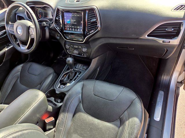 Used 2019 Jeep Cherokee Limited FWD image 19
