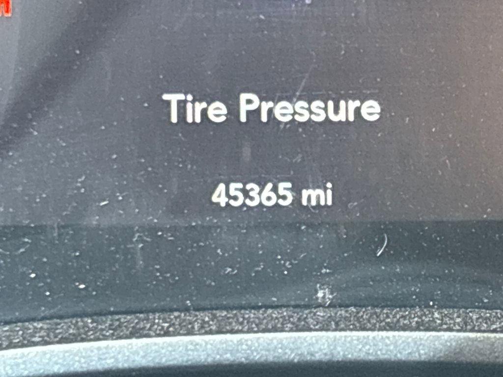 Used 2020 Dodge Challenger SXT image 19