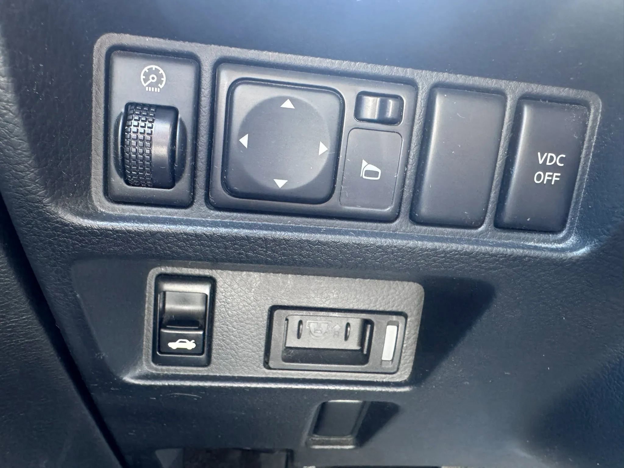 Used 2007 INFINITI M35 x w/ Technology Pkg image 18