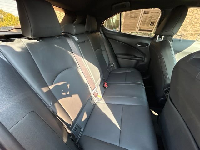 Certified 2022 Lexus UX 250h w/ Premium Package AWD/4WD image 32