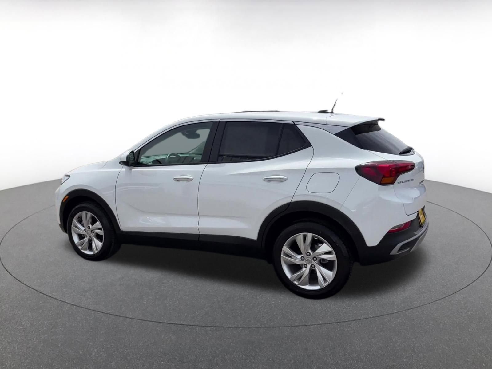 Used 2025 Buick Encore GX Preferred FWD image 10
