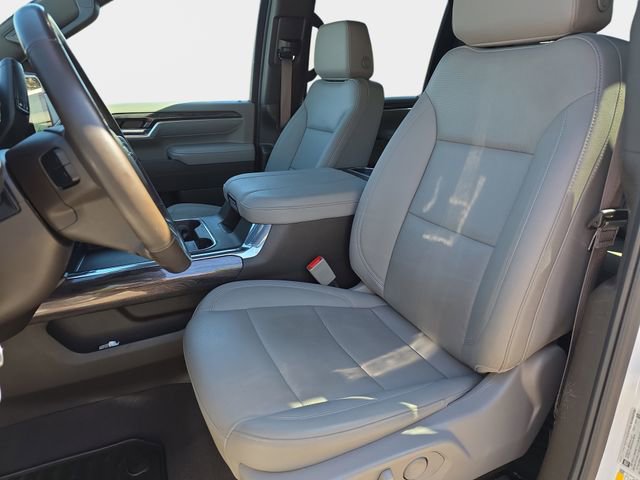 Used 2025 Chevrolet Silverado 2500 LTZ w/ LTZ Convenience Package AWD/4WD image 18