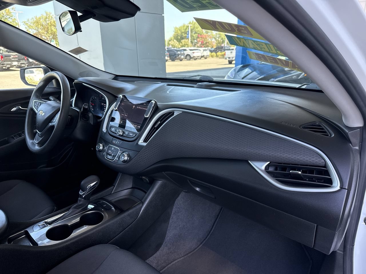 Used 2023 Chevrolet Malibu LS FWD image 25