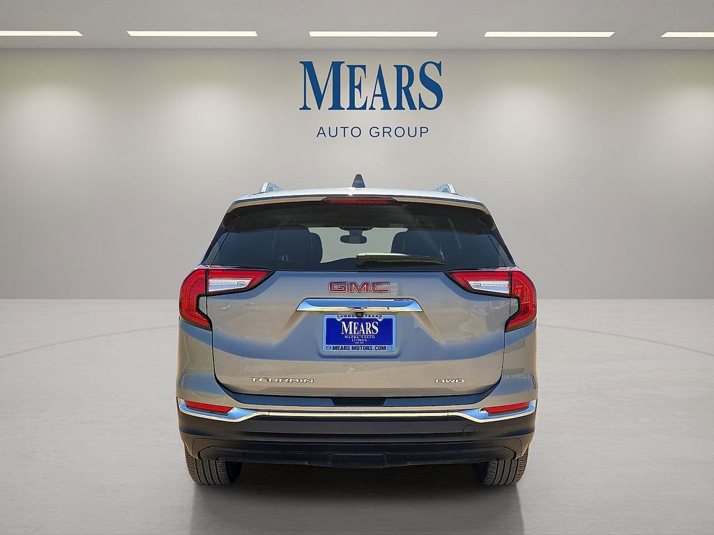 Used 2024 GMC Terrain SLT image 4
