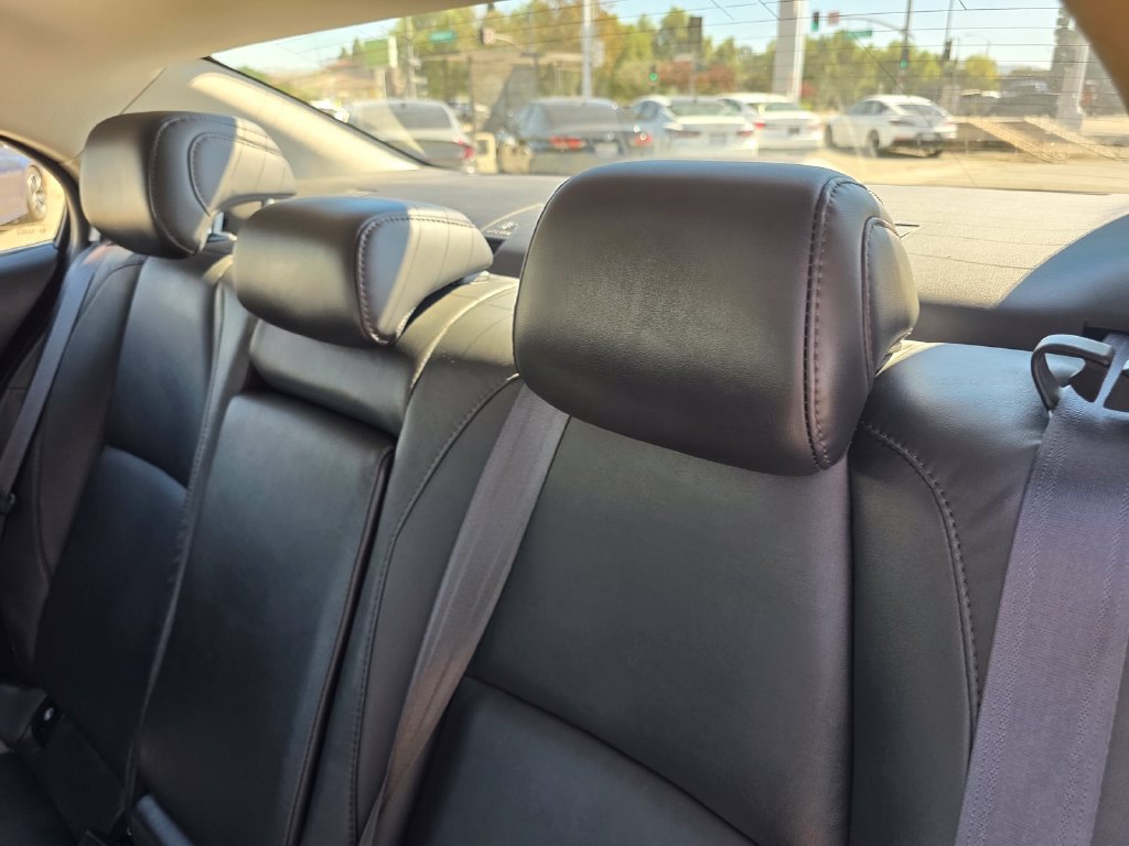 Used 2024 MAZDA MAZDA3 s FWD image 16