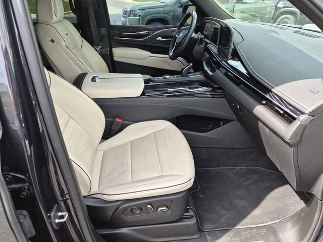 Used 2023 Cadillac Escalade ESV Sport w/ Touring Package image 12