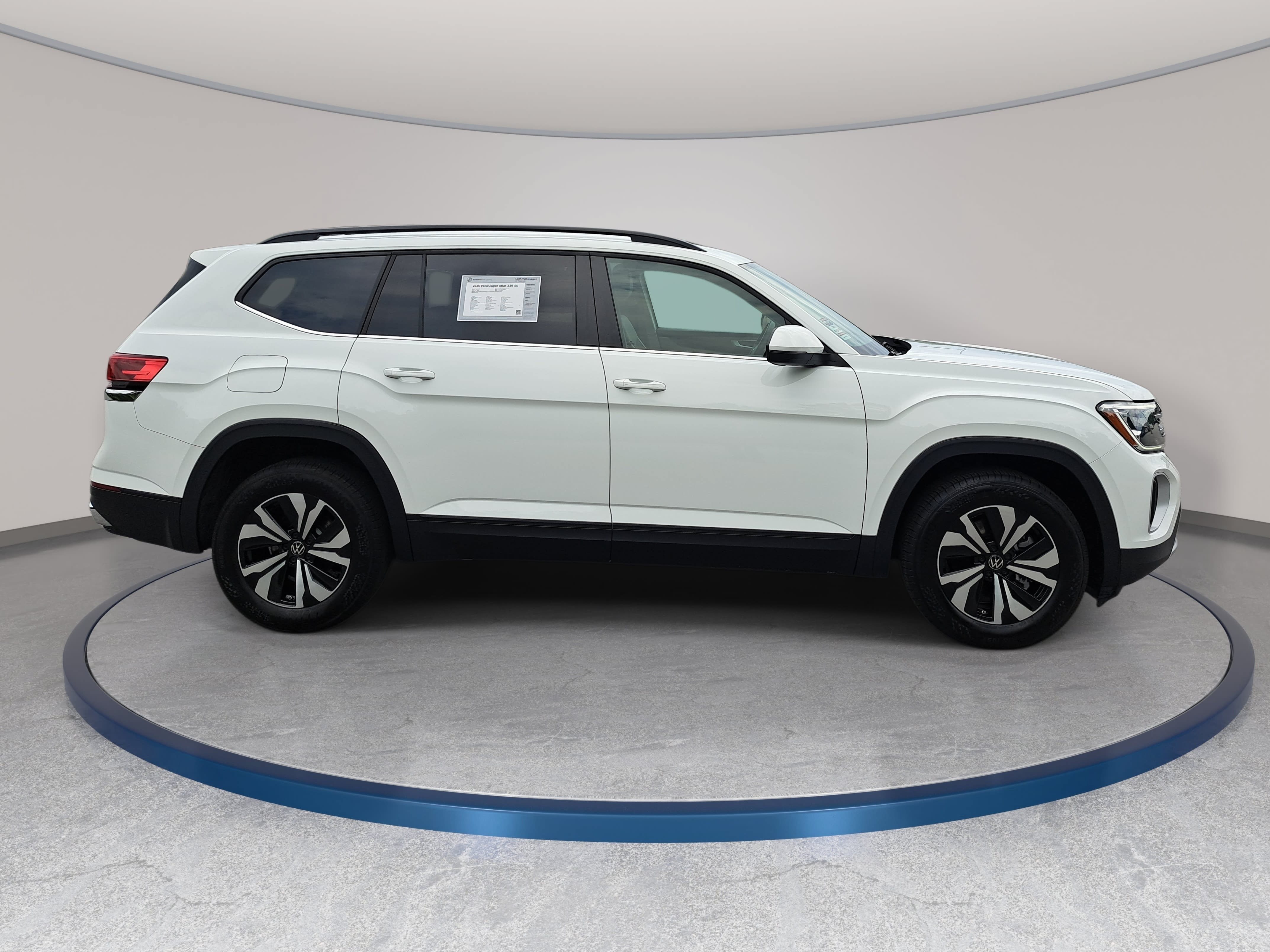 Certified 2025 Volkswagen Atlas SE AWD/4WD image 4