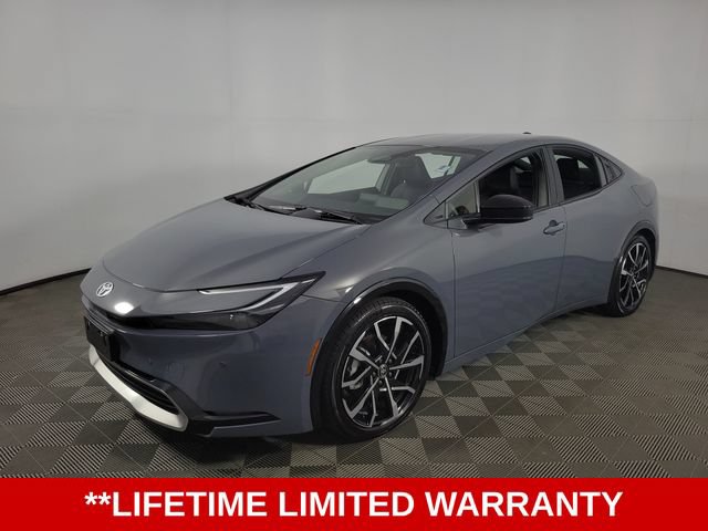 Used 2026 Toyota Prius Plug-In Hybrid FWD image 3