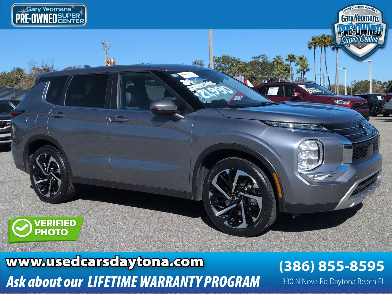 Used 2024 Mitsubishi Outlander SE image 1