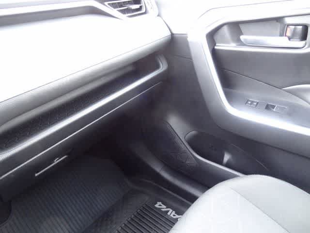 Used 2024 Toyota RAV4 XLE AWD/4WD image 29