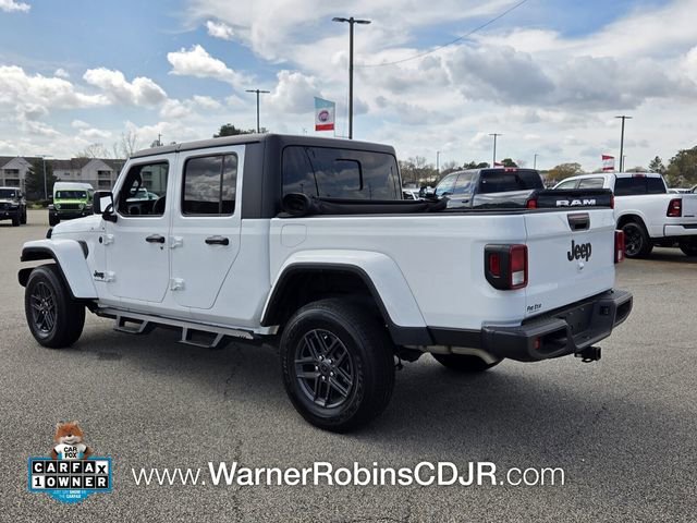 Used 2024 Jeep Gladiator Sport image 8