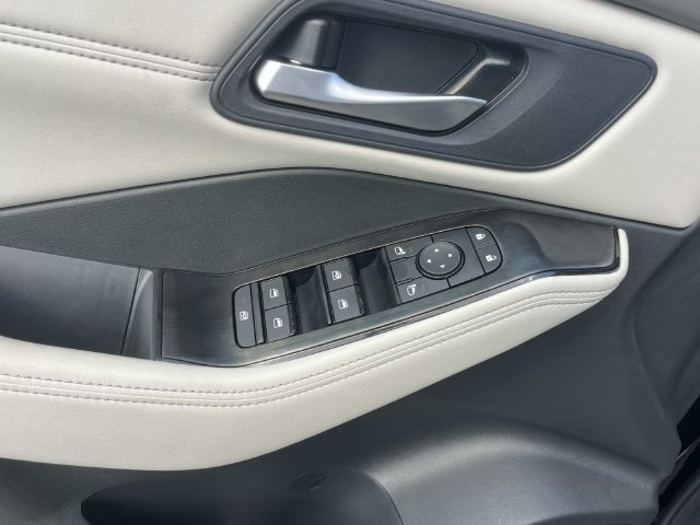 New 2026 Nissan Rogue Dark Armor AWD/4WD image 24