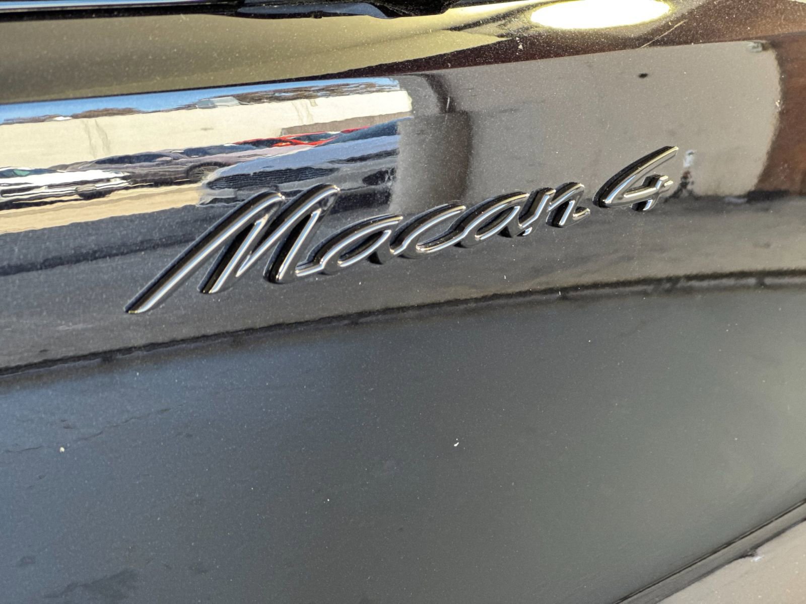 Certified 2025 Porsche Macan 4 Electric AWD/4WD image 35