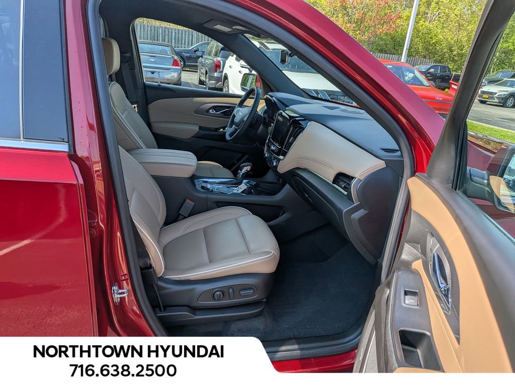 Used 2023 Chevrolet Traverse Premier w/ LPO, Floor Liner Package AWD/4WD image 42