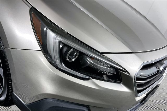 Used 2018 Subaru Outback 2.5i Limited AWD/4WD image 29