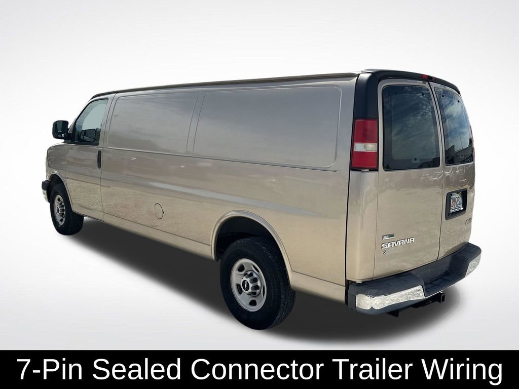 Used 2010 GMC Savana 3500 Extended w/ Chrome Appearance Package RWD image 5