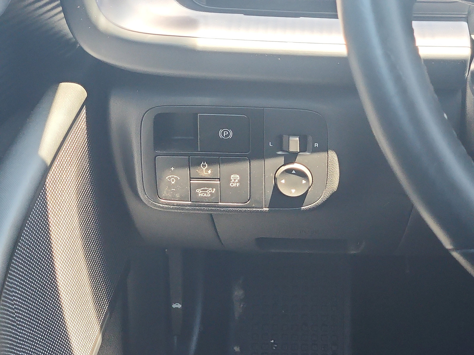 Used 2025 Hyundai Ioniq 6 SE AWD/4WD image 13