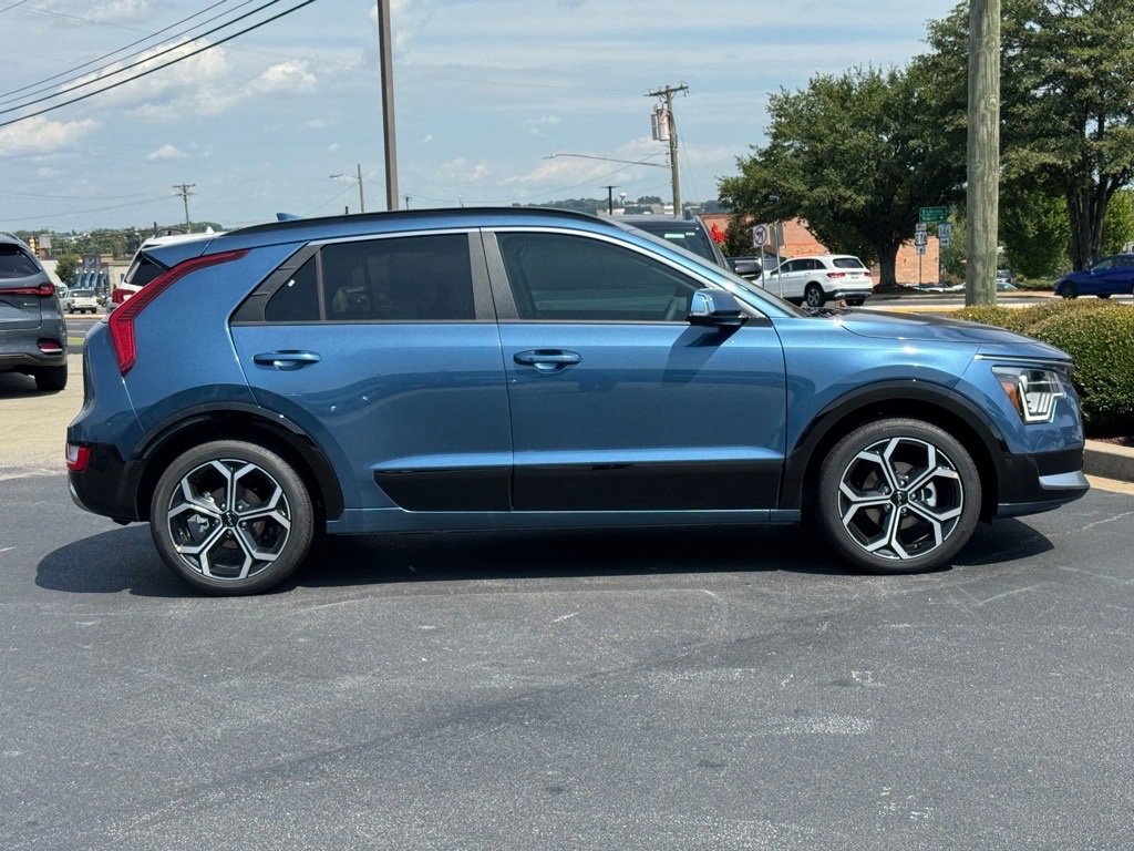 New 2025 Kia Niro EX Touring image 2