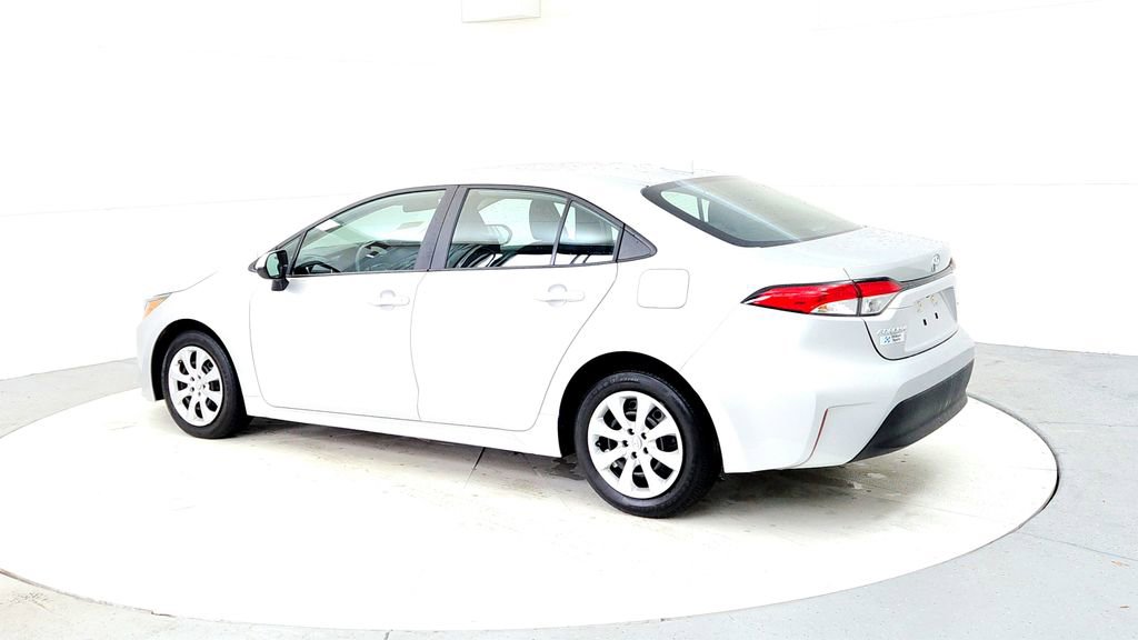 Certified 2023 Toyota Corolla LE FWD image 4