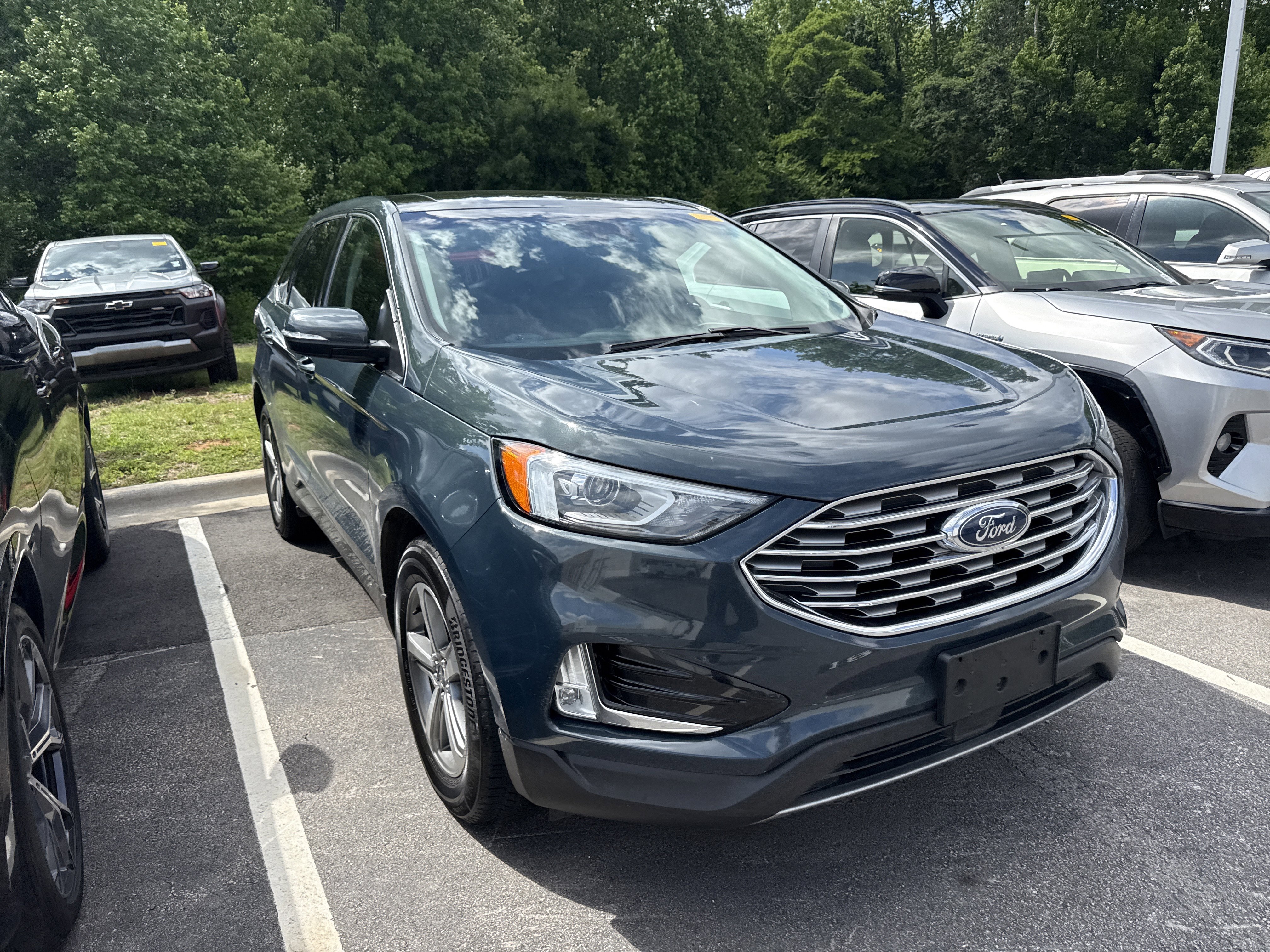 Used 2019 Ford Edge SEL w/ Equipment Group 201A FWD image 3