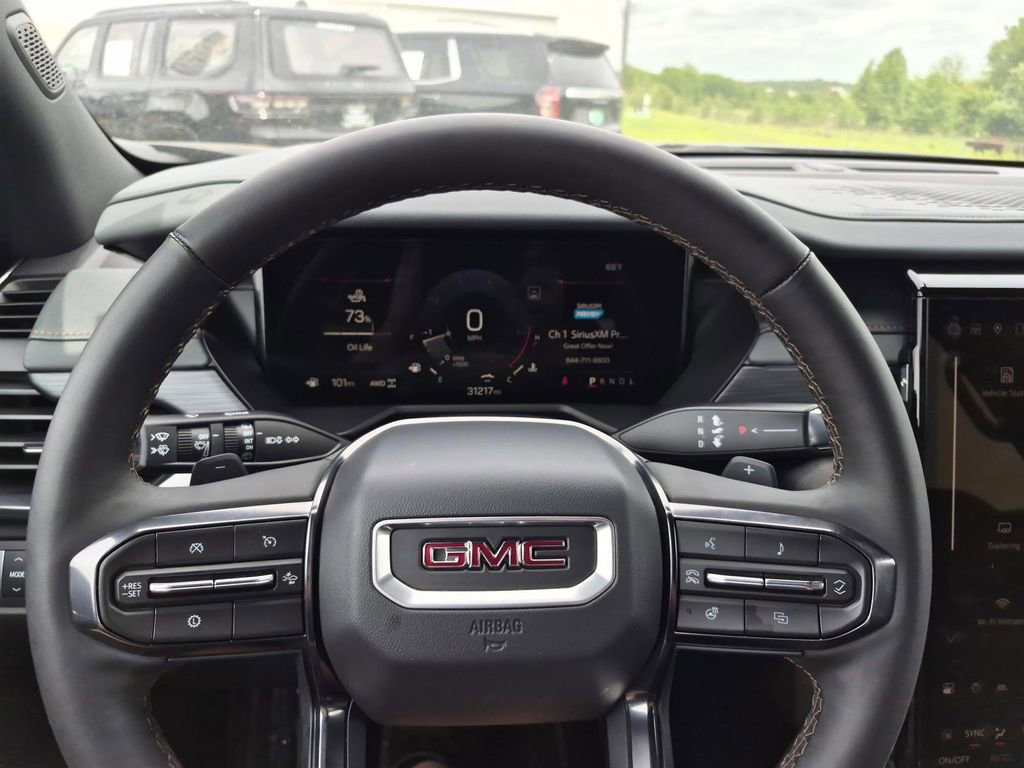 Used 2025 GMC Acadia AT4 AWD/4WD image 25