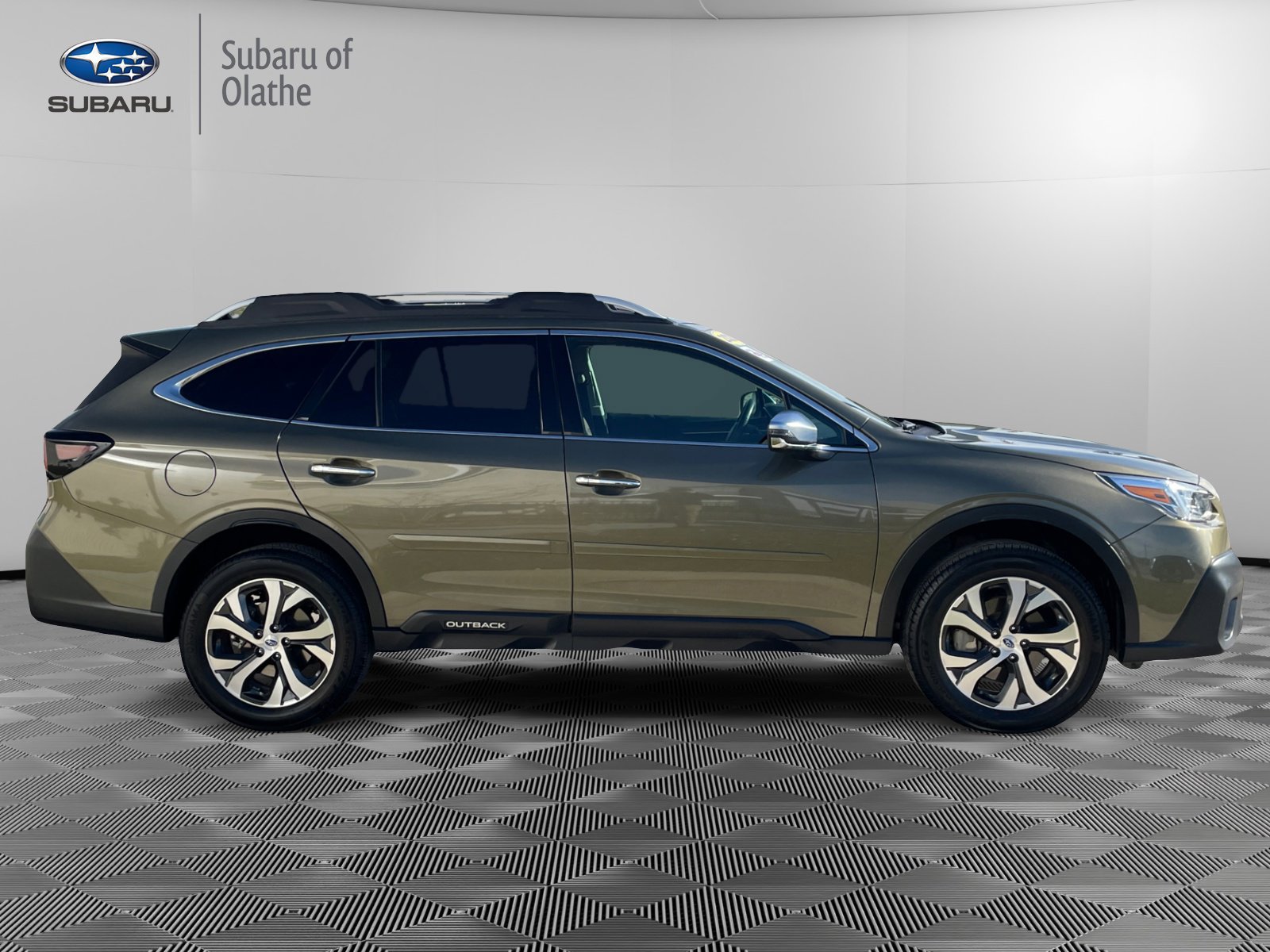 Used 2022 Subaru Outback Touring image 12