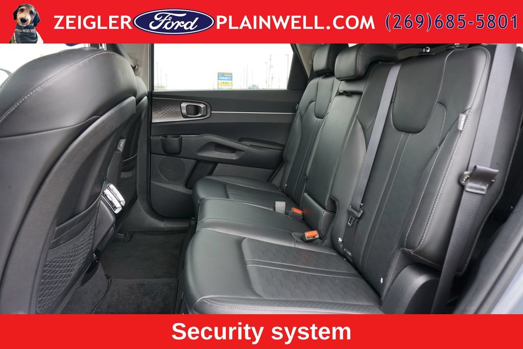 Used 2024 Kia Sorento S FWD image 11
