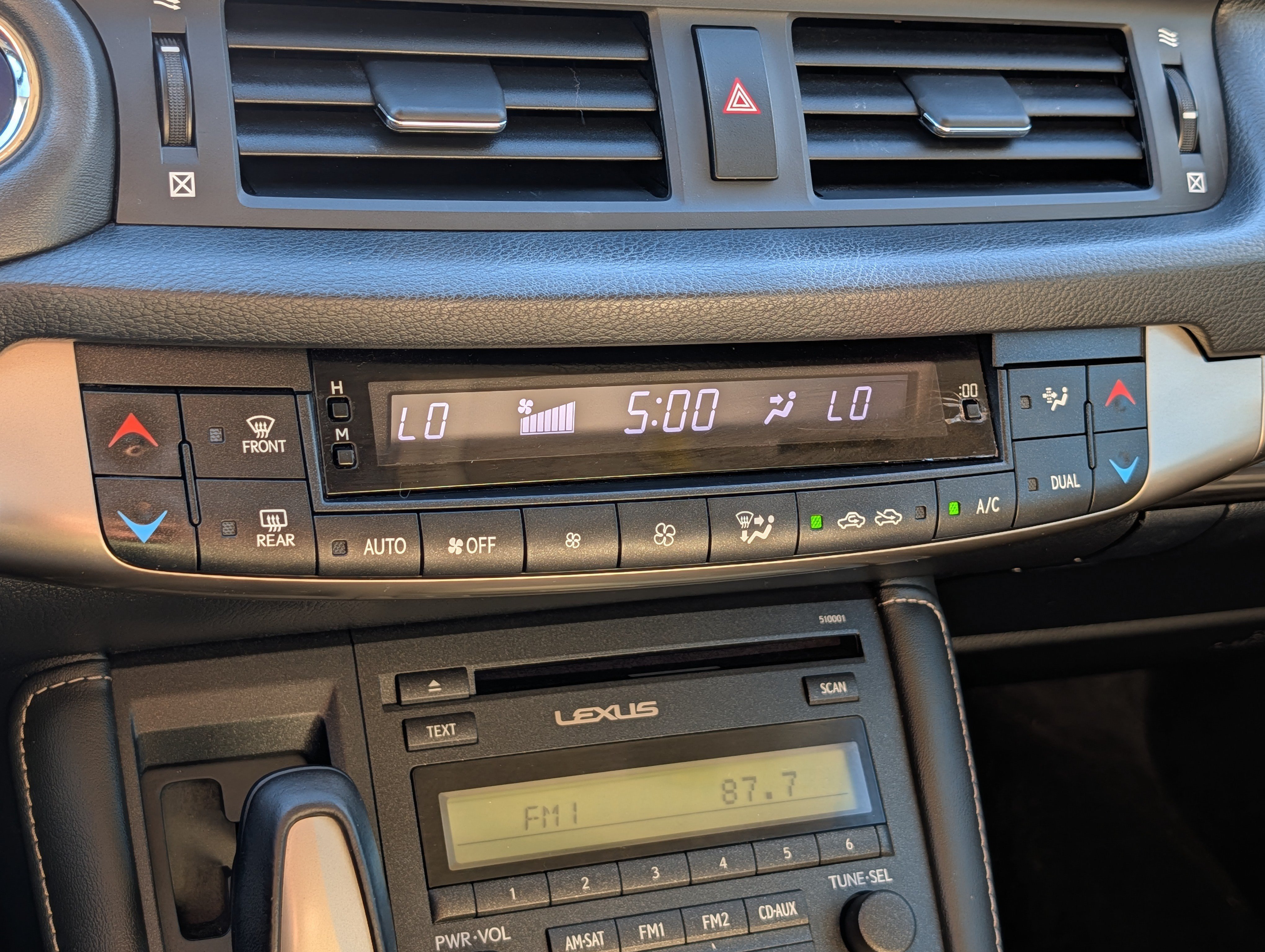 Used 2015 Lexus CT 200h FWD image 22
