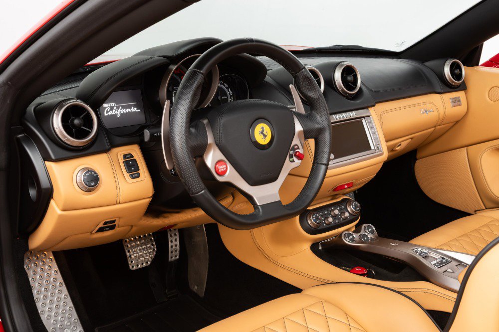 Used 2011 Ferrari California image 63
