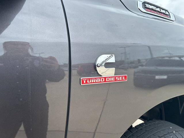 Used 2025 RAM 3500 Laramie AWD/4WD image 14