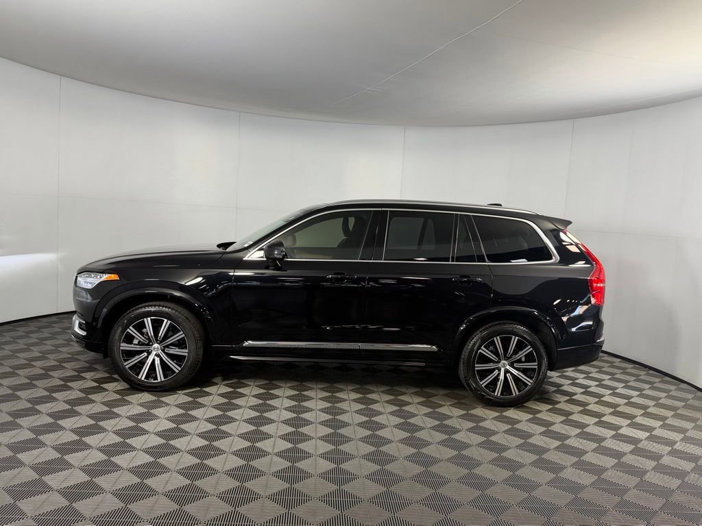 Used 2025 Volvo XC90 B6 Plus image 9