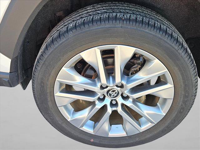Used 2023 Toyota RAV4 Limited FWD image 6