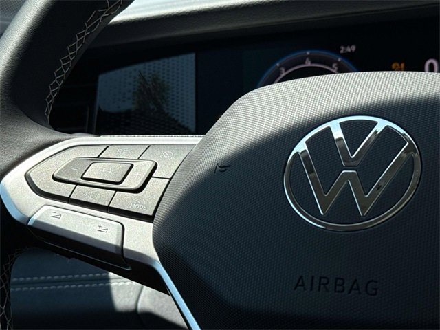 New 2025 Volkswagen Tiguan SE image 8