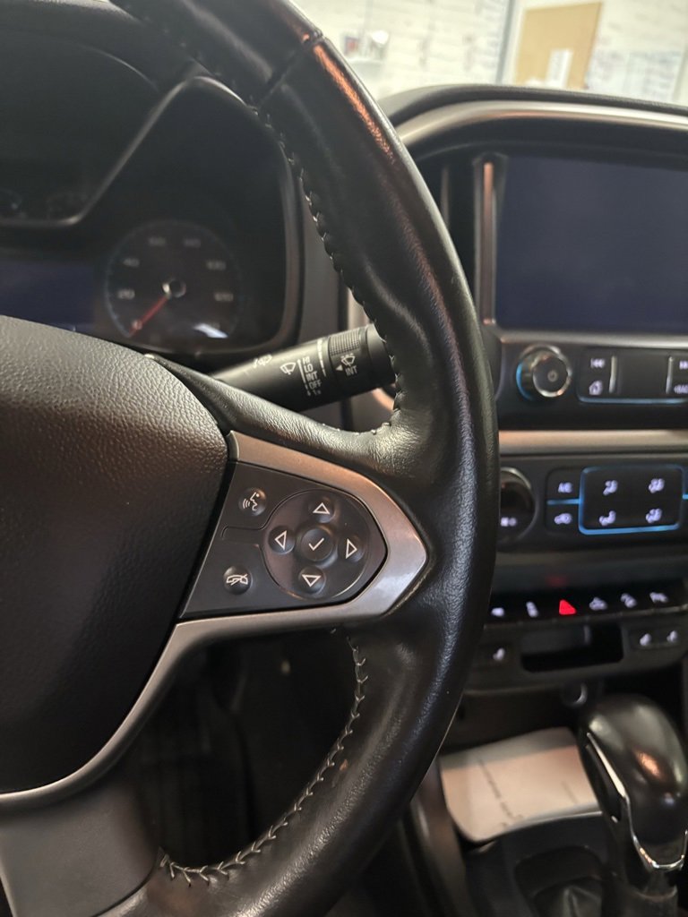 Certified 2022 Chevrolet Colorado Z71 w/ Z71 Midnight Edition image 12