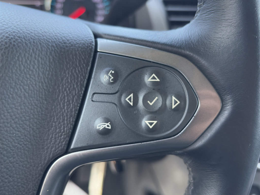 Used 2020 Chevrolet Suburban LT RWD image 21